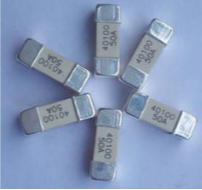40 100series 250-32V 15-60A貼片保險絲