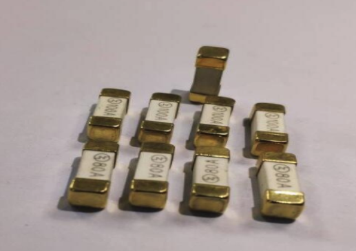 1245大電流貼片保險絲